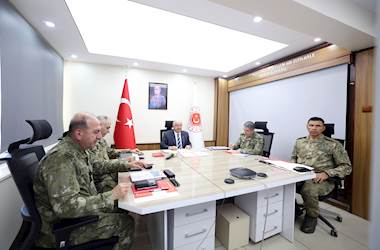 Millî Savunma Bakanı Yaşar Güler, Hakkâri'de Video Telekonferans Toplantısı Gerçekleştirdi