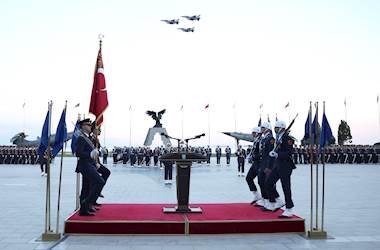 Cumhurbaşkanımız Sayın Recep Tayyip Erdoğan’ın Teşrifleriyle Milli Savunma Üniversitesi Hava Harp Okulunda Diploma Alma ve Sancak Devir Teslim Töreni Düzenlendi
