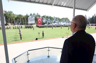 Millî Savunma Bakanı Yaşar Güler, Eğirdir Dağ Komando Okulu ve Eğitim Merkezi Komutanlığındaki Eğitim Yılı Açılış Törenine Katıldı