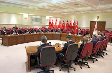 Millî Savunma Bakanı Yaşar Güler, Gazi Derneklerinin Yöneticilerini Kabul Etti