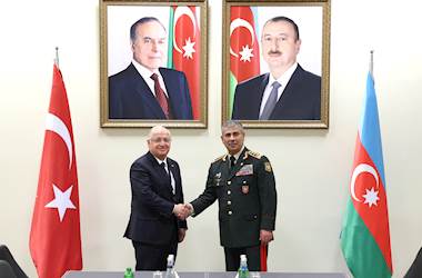 Millî Savunma Bakanı Yaşar Güler, Azerbaycan Savunma Bakanı Orgeneral Hasanov ile Heyetler Arası Görüşme Gerçekleştirdi
