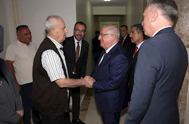 Millî Savunma Bakanı Yaşar Güler, Emekli Jandarma Başçavuş Mehmet Salih Erkan’ın ve Gazi Korucu Mehmet Biter’in Evlerine Ziyaret Gerçekleştirdi