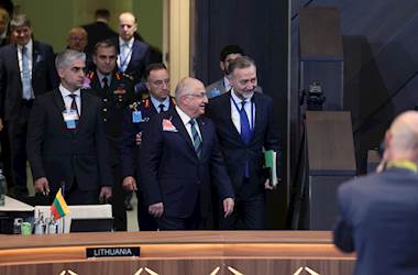 Millî Savunma Bakanı Yaşar Güler, NATO Karargâhındaki Aile Fotoğrafı Çekimine Katıldı