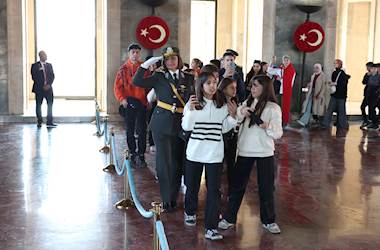 Hakkârili Öğrencilerimizden Anıtkabir’e Ziyaret