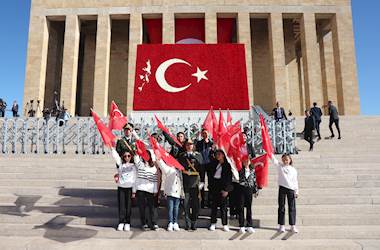 Hakkârili Öğrencilerimizden Anıtkabir’e Ziyaret