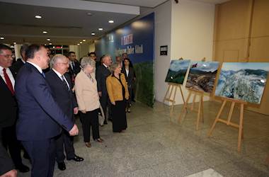 Millî Savunma Bakanı Yaşar Güler ve Beraberindeki TSK Komuta Kademesi, “Selam Türk’ün Bayrağına” Adlı Konseri Dinledi