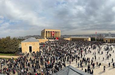 10 Kasım'da Anıtkabir'e Ziyaretçi Rekoru: 1 Milyon 92 Bin 365 Kişi Ziyaret Etti