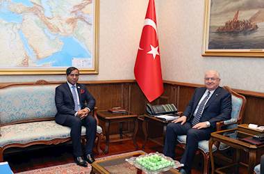 Millî Savunma Bakanı Yaşar Güler, Bangladeş Büyükelçisi M. Amanul Haq'ı Kabul Etti