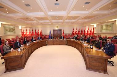 Millî Savunma Bakanı Yaşar Güler, NATO Genel Sekreteri Mark Rutte ile Bir Araya Geldi