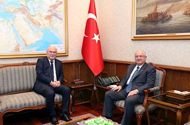 Millî Savunma Bakanı Yaşar Güler, AGİT Genel Sekreteri Feridun Sinirlioğlu'nu Kabul Etti