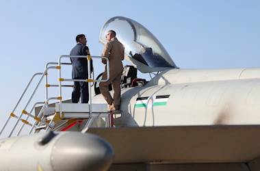 Birleşik Krallık'a Ait İki Adet Eurofighter Typhoon Uçağı Mürted Hava Meydan Komutanlığına İndi