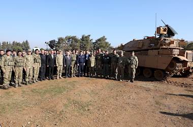 Millî Savunma Bakanı Yaşar Güler, İslahiye’deki 2’nci Zırhlı Tugay Komutanlığında İnceleme ve Denetlemelerde Bulundu