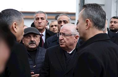  Millî Savunma Bakanı Yaşar Güler, Balıkesir’deki Patlamanın Meydana Geldiği Fabrikada İncelemelerde Bulundu