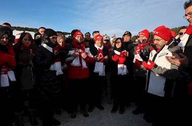 Millî Savunma Bakanı Yaşar Güler ve Beraberindeki Kuvvet Komutanları, Sarıkamış Şehitlerini Anma Yürüyüşüne Katıldı