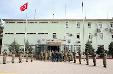 Millî Savunma Bakanı Yaşar Güler,  23’üncü Piyade Tümen Komutanlığında İnceleme ve Denetlemelerde Bulundu