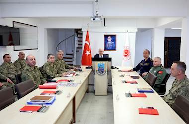 Millî Savunma Bakanı Yaşar Güler,  23’üncü Piyade Tümen Komutanlığında İnceleme ve Denetlemelerde Bulundu