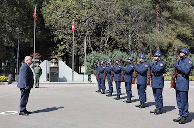 Millî Savunma Bakanı Yaşar Güler, Yalova’daki Hava Meydan Komutanlığında İnceleme ve Denetlemelerde Bulundu