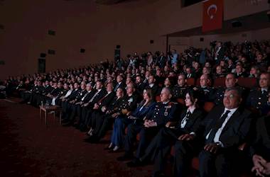 Türk Tankçısının Kahramanlıklarını Konu Alan TRT’nin “Siyah Bere” Dizisi İçin Millî Savunma Bakanlığında İlk Gösterim Galası Yapıldı