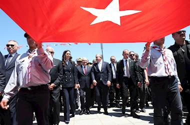 Millî Savunma Bakanı Yaşar Güler, Samsun’da 19 Mayıs Atatürk’ü Anma, Gençlik ve Spor Bayramı Törenine Katıldı