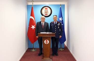 NATO Savunma Bakanları Toplantısı İçin Brüksel’e Giden Millî Savunma Bakanı Yaşar Güler, NATO Daimî Temsilciliğimizi Ziyaret Etti