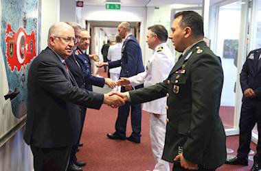 Millî Savunma Bakanı Yaşar Güler, NATO Karargâhı’nda Görev Yapan Personelimizle Bayramlaştı