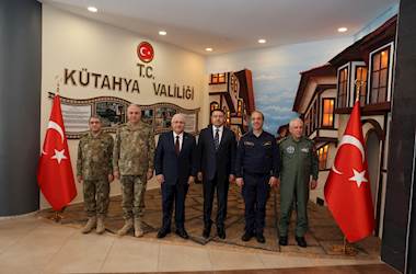 Millî Savunma Bakanı Yaşar Güler, Beraberindeki TSK Komuta Kademesi ile Kütahya Valiliğini Ziyaret Etti
