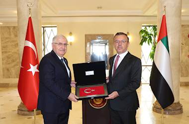 Millî Savunma Bakanı Yaşar Güler, Abu Dabi Büyükelçiliğimizi Ziyaret Etti