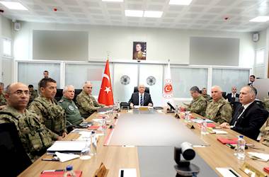 Millî Savunma Bakanı Yaşar Güler, İran Hudut Hattında İnceleme ve Denetlemelerde Bulundu