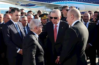 Millî Savunma Bakanı Yaşar Güler, “Azerbaycan Mahallesi'nde 250 Bininci Afet Konutu Anahtar Teslimi ve Kura Çekim Töreni"ne Katıldı