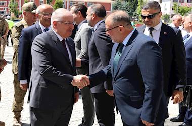 Millî Savunma Bakanı Yaşar Güler, 2’nci Ordu Komutanlığında İnceleme ve Denetlemelerde Bulunmak Üzere Malatya’ya Gitti