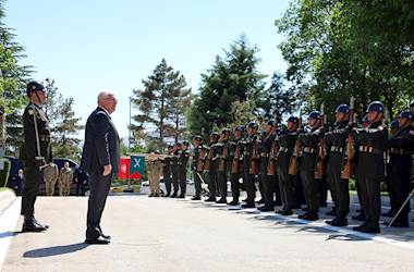 Millî Savunma Bakanı Yaşar Güler, 8’inci Kolordu Komutanlığında İnceleme ve Denetlemelerde Bulundu