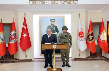 Millî Savunma Bakanı Yaşar Güler, 8’inci Kolordu Komutanlığında İnceleme ve Denetlemelerde Bulundu