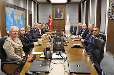 Millî Savunma Bakanı Yaşar Güler, BAE Systems Genel Müdürü Charles Woodburn’u ve İngiltere Büyükelçisi Jill Morris’i Kabul Etti