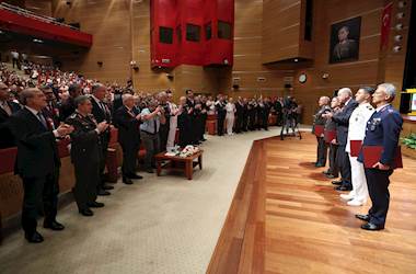 Cumhurbaşkanımız Sayın Recep Tayyip Erdoğan, Millî Savunma Üniversitesinde Gerçekleşen Komuta ve Kurmay Eğitimi Mezuniyet Töreni’ne Katıldı 
