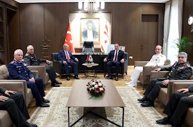 Millî Savunma Bakanı Yaşar Güler ve Beraberindeki TSK Komuta Kademesi, KKTC Meclis Başkanı’nı Ziyaret Etti