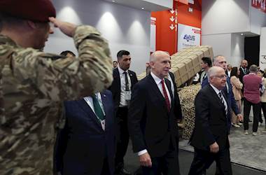 Millî Savunma Bakanı Yaşar Güler ve Birleşik Krallık Savunma Bakanı John Healey, IDEF 2025 Fuarı’nı Gezdi
