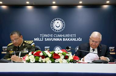 Millî Savunma Bakanı Yaşar Güler, Guatemala Savunma Bakanı Henry David Saenz Ramos ile Görüştü