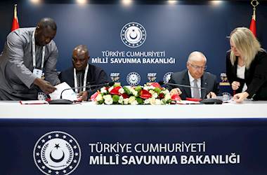 Millî Savunma Bakanı Yaşar Güler, Gambiya Savunma Bakanı Sering Modou Njie ile Görüştü