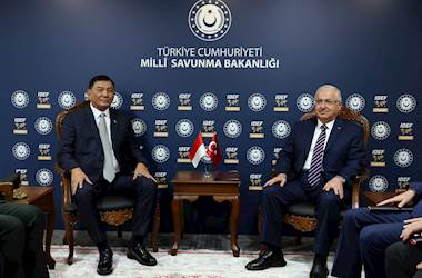 Millî Savunma Bakanı Yaşar Güler, Endonezya Savunma Bakanı Sjafrie Sjamsoeddin ile Bir Araya Geldi