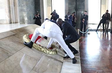 Millî Savunma Bakanı Yaşar Güler, Gabon Cumhurbaşkanı Brice Clotaire Oligui Nguema’nın Anıtkabir Ziyaretine Eşlik Etti