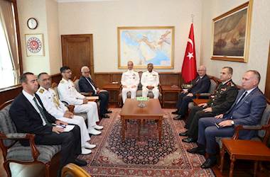 Millî Savunma Bakanı Yaşar Güler, Pakistan Deniz Kuvvetleri Komutanı Oramiral Naveed Ashraf’ı Kabul Etti