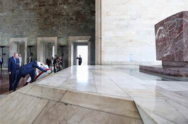 Yüksek Askeri Şûra Toplantısı Öncesinde Şûra Üyeleri Cumhurbaşkanımız Sn. Recep Tayyip Erdoğan Başkanlığında Anıtkabir’i Ziyaret Etti