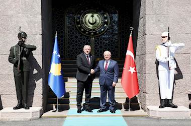 Millî Savunma Bakanı Yaşar Güler, Kosova Bölgesel Kalkınma Bakanı Fikrim Damka ile Bir Araya Geldi