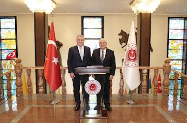 Millî Savunma Bakanı Yaşar Güler ile Gençlik ve Spor Bakanı Osman Aşkın Bak, Millî Savunma Bakanlığında Bir Araya Geldi