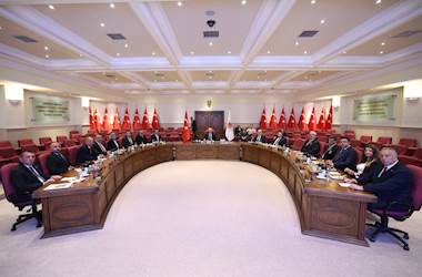 Millî Savunma Bakanı Yaşar Güler, Türkiye Harp Malulü Gaziler, Şehit Dul ve Yetimleri Derneği Genel Başkanı Mustafa Işık ve Beraberindeki İl Başkanlarını Kabul Etti