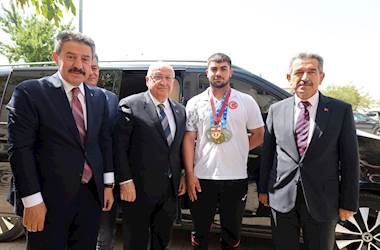 Millî Savunma Bakanı Yaşar Güler, Şırnak Valiliğini Ziyaret Etti