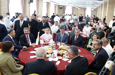 Millî Savunma Bakanı Yaşar Güler, Şırnak Ticaret ve Sanayi Odası Başkanlığını Ziyaret Etti