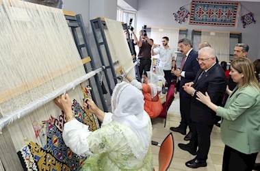 Millî Savunma Bakanı Yaşar Güler, Şırnaklı Bir Şehit Ailemizi ve Şırnaklı Bir Ailemizi Evlerinde Ziyaret Etti 