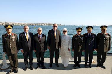 Cumhurbaşkanımız Sayın Recep Tayyip Erdoğan, TEKNOFEST Mavi Vatan Kapsamında İstanbul Boğaz Geçişi Yapan Gemileri Selamladı
