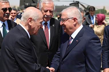 Millî Savunma Bakanı Yaşar Güler; Malazgirt Zaferi’nin 954'üncü Yıl Dönümü Etkinliklerine Teşrif Eden Cumhurbaşkanımız Sayın Recep Tayyip Erdoğan'ı Askerî Törenle Karşıladı